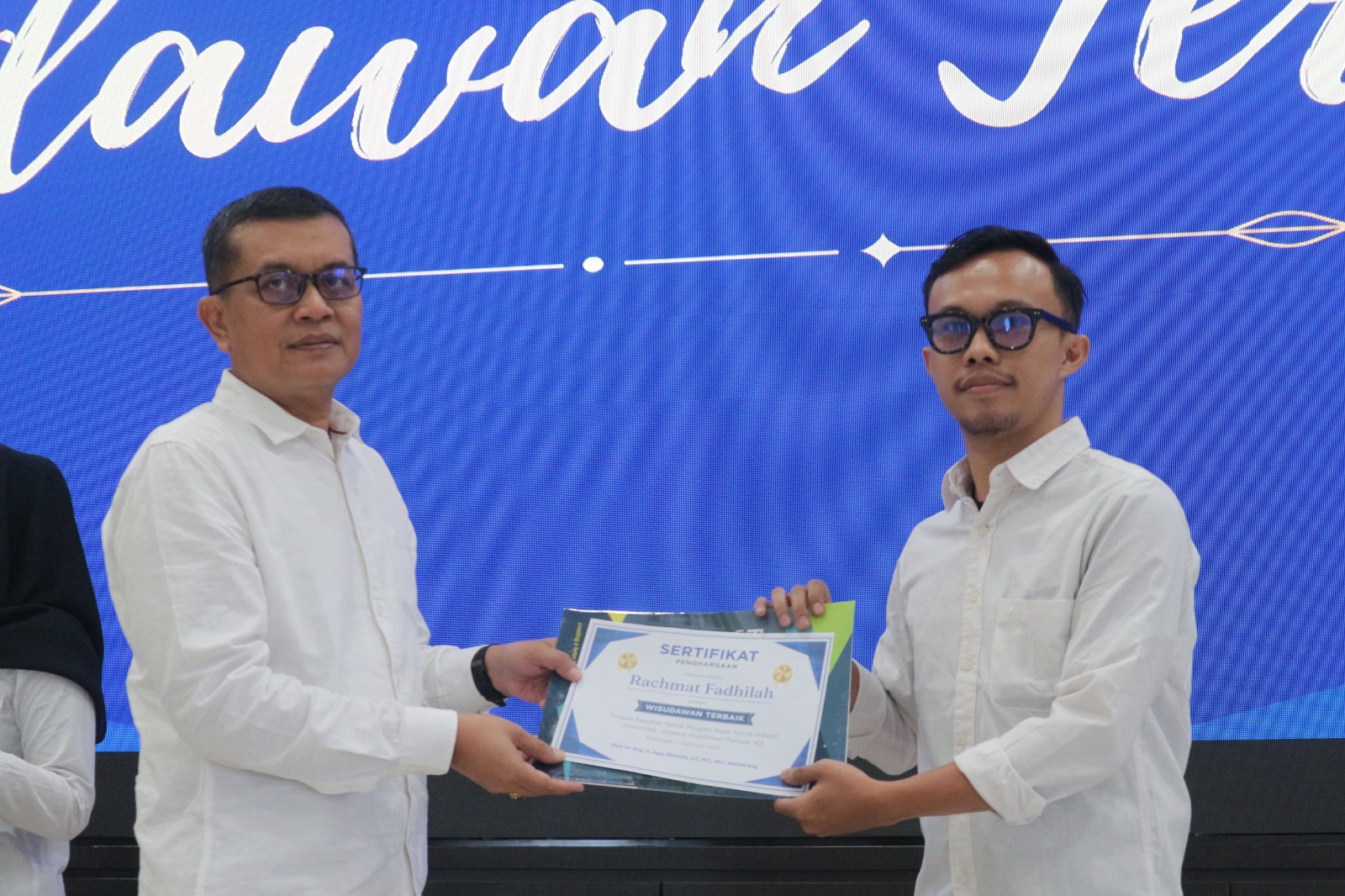 Wisudawan Terbaik periode 163